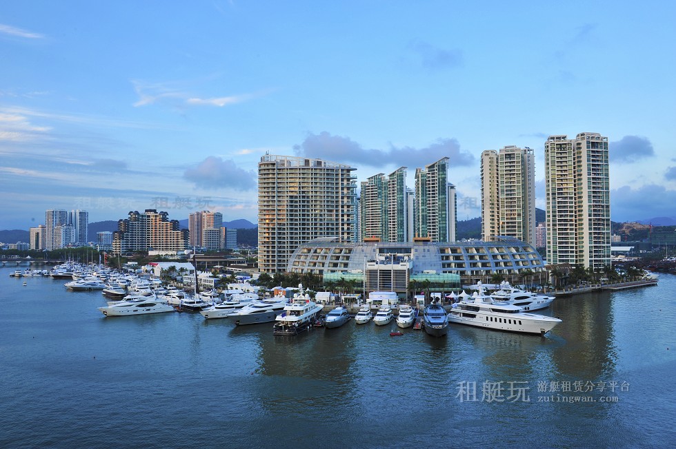 三亞鴻洲國(guó)際游艇會(huì)碼頭